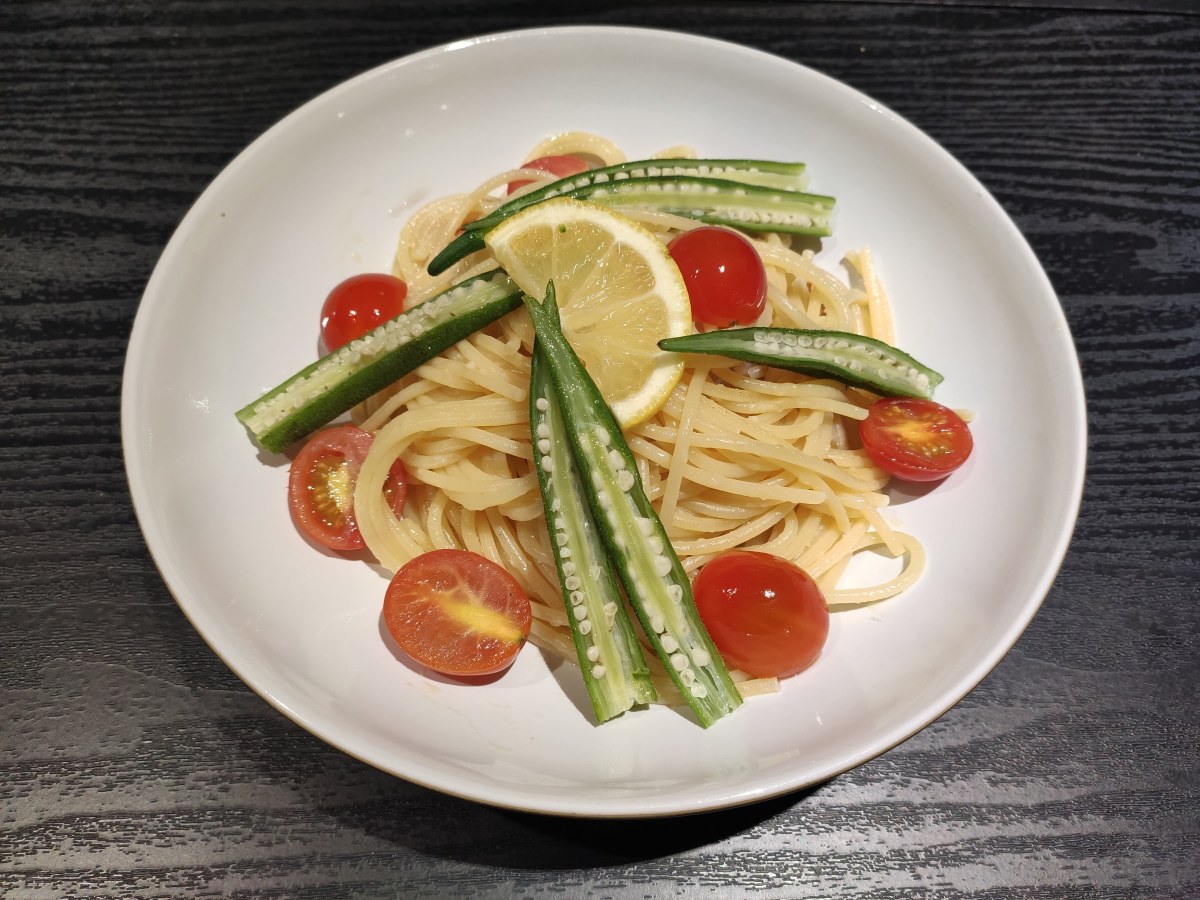 Okra tomato pasta